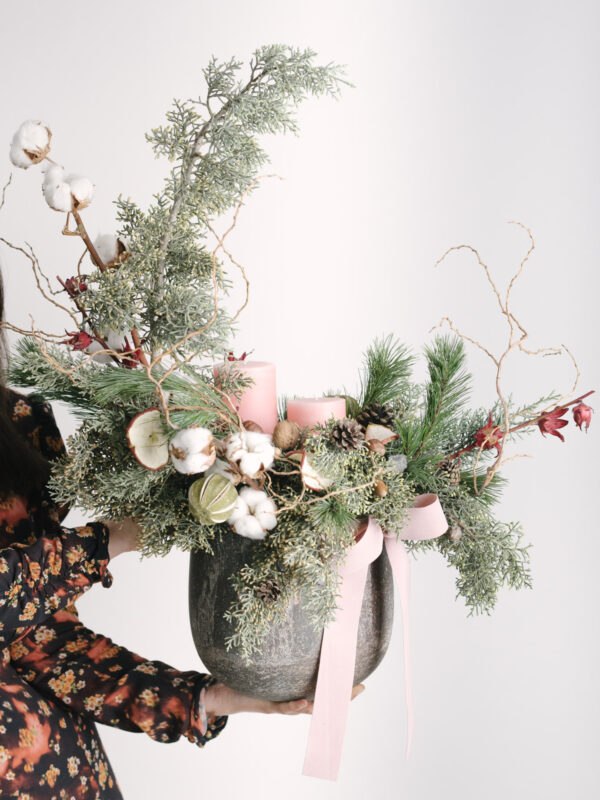 Aranjament De Crăciun În Vas Cu Brad Cypress