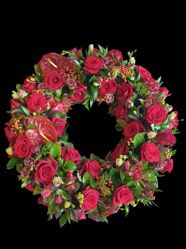 Coroană funerară imperială cu trandafiri roșii și anthurium