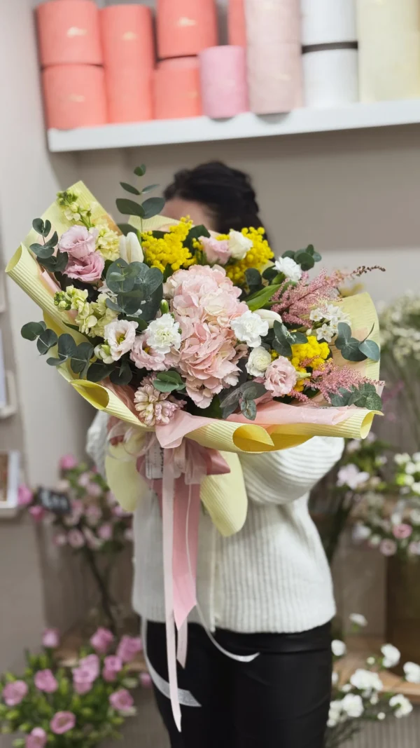 Buchet Mimosa's Show