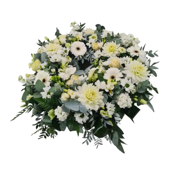 Coroană cu dahlii, gerbera și cale albe
