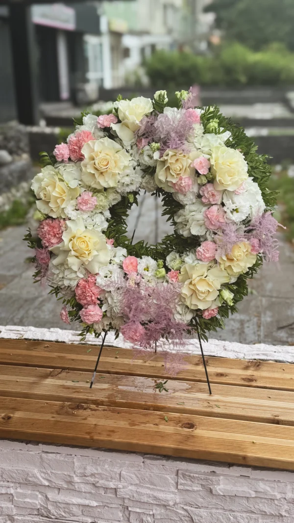Coroană funerară „Soft pink”