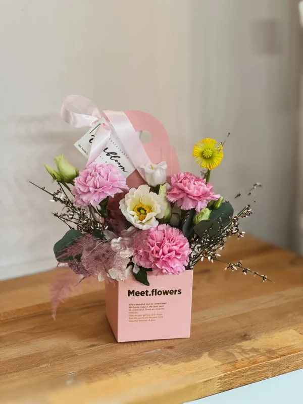 Mini-aranjament Meet flowers Pink